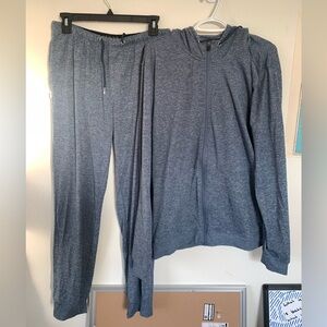 Sweatshirt/Sweat Pants Set